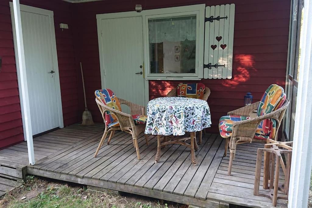 Stuga Vad Vatten Åsarp Esterno foto