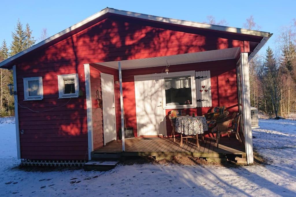 Stuga Vad Vatten Åsarp Esterno foto