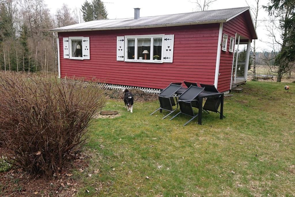 Stuga Vad Vatten Åsarp Esterno foto