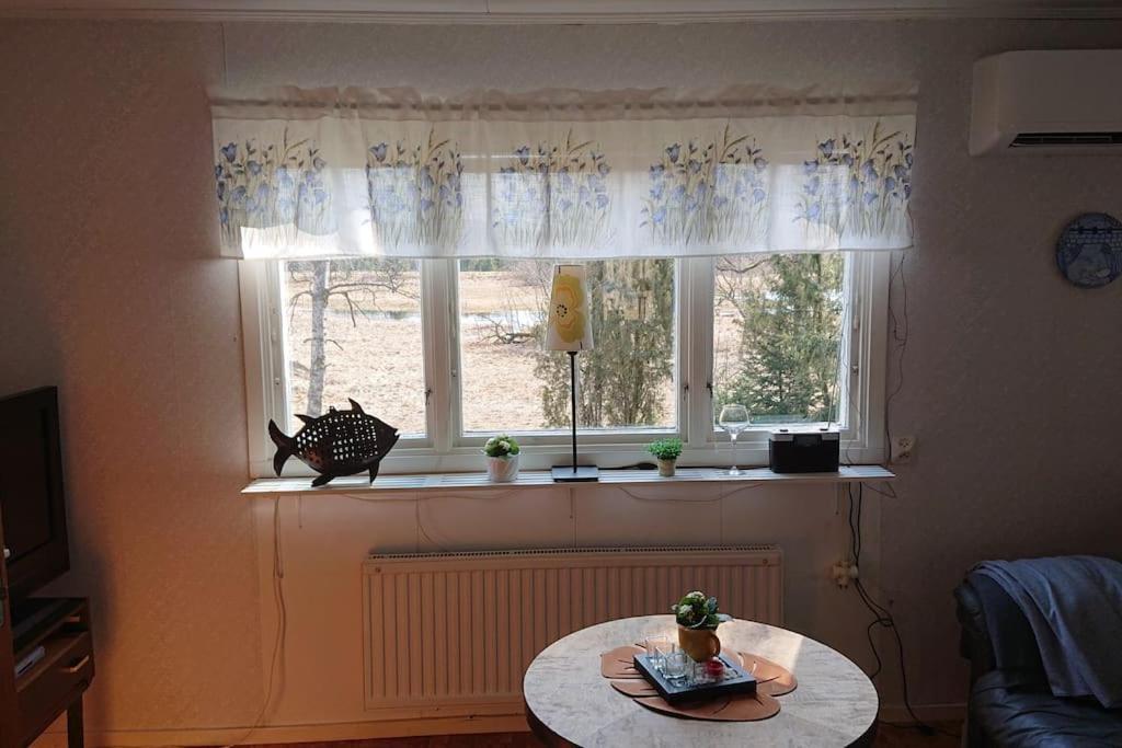 Stuga Vad Vatten Åsarp Esterno foto